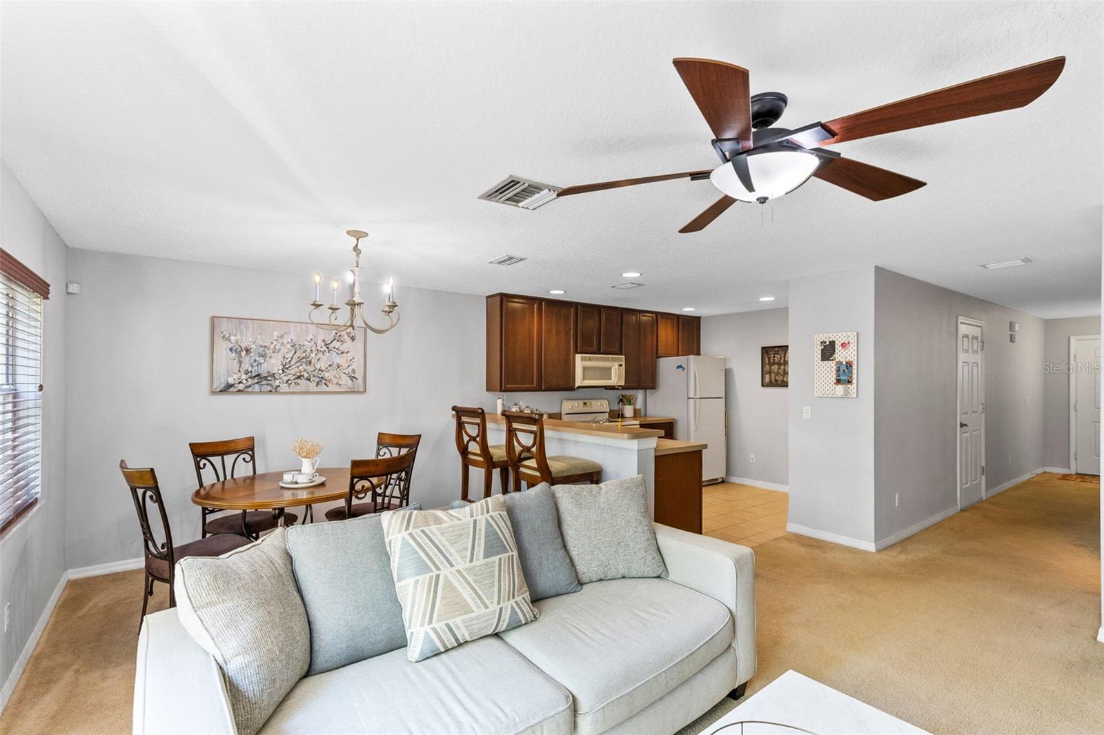 HAWTHORNE GLEN TWNHMS - Residential