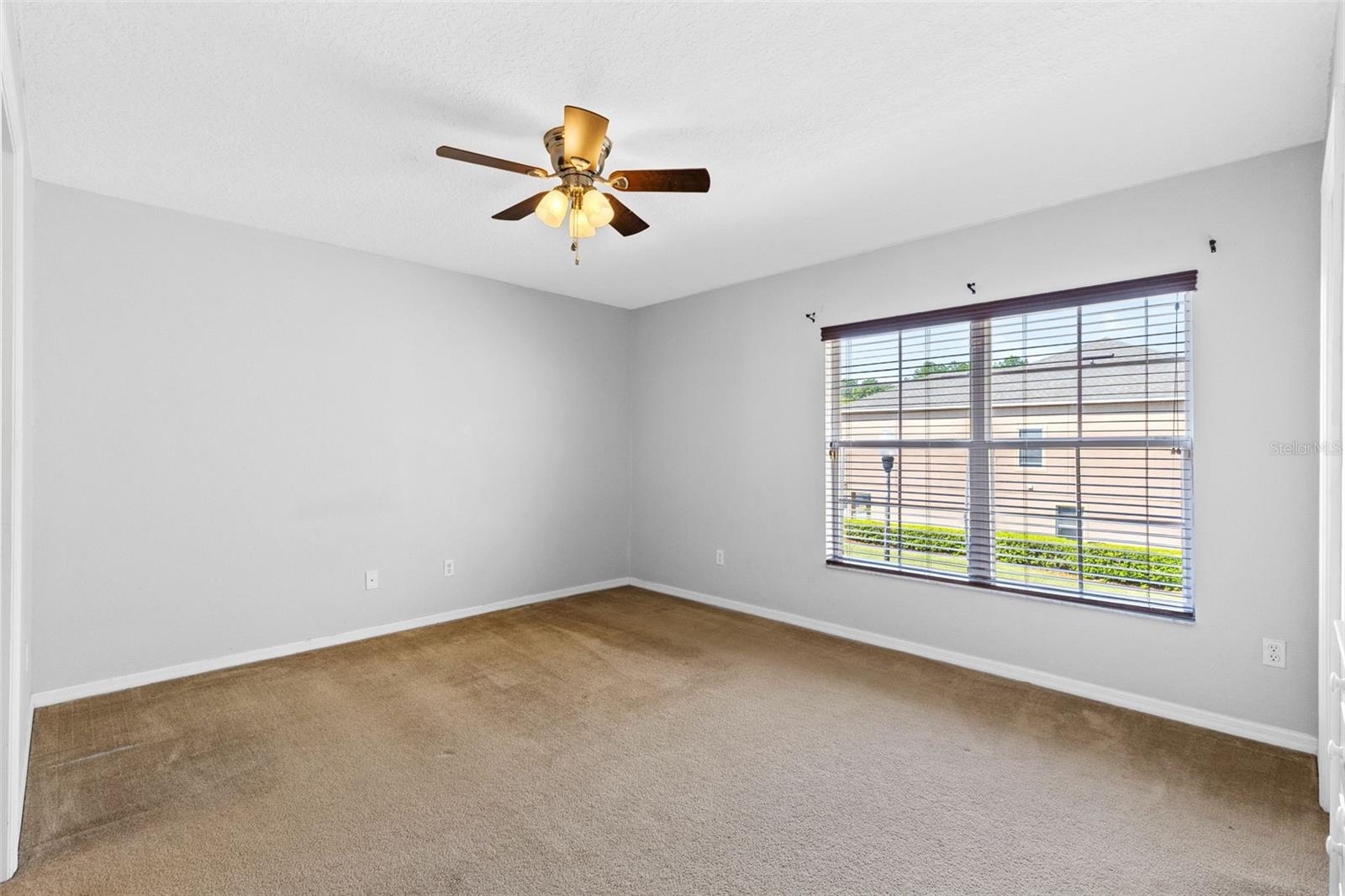 HAWTHORNE GLEN TWNHMS - Residential