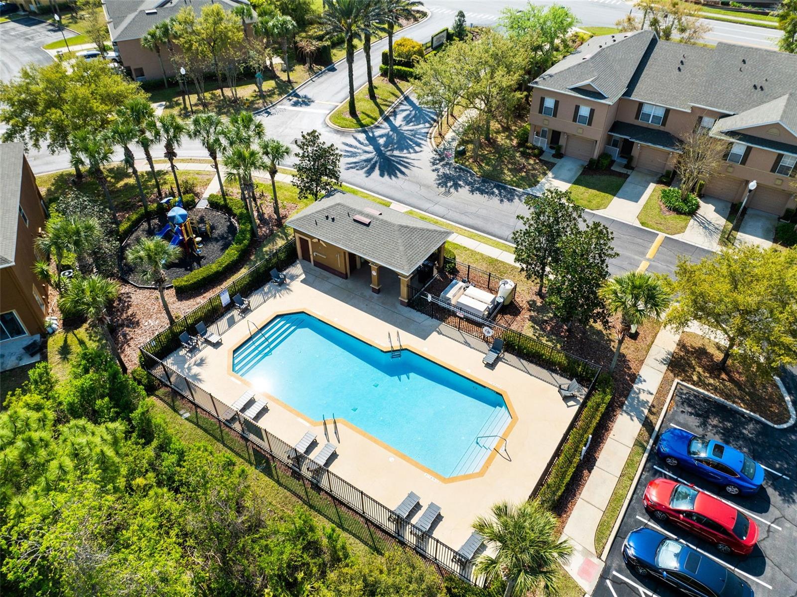 HAWTHORNE GLEN TWNHMS - Residential