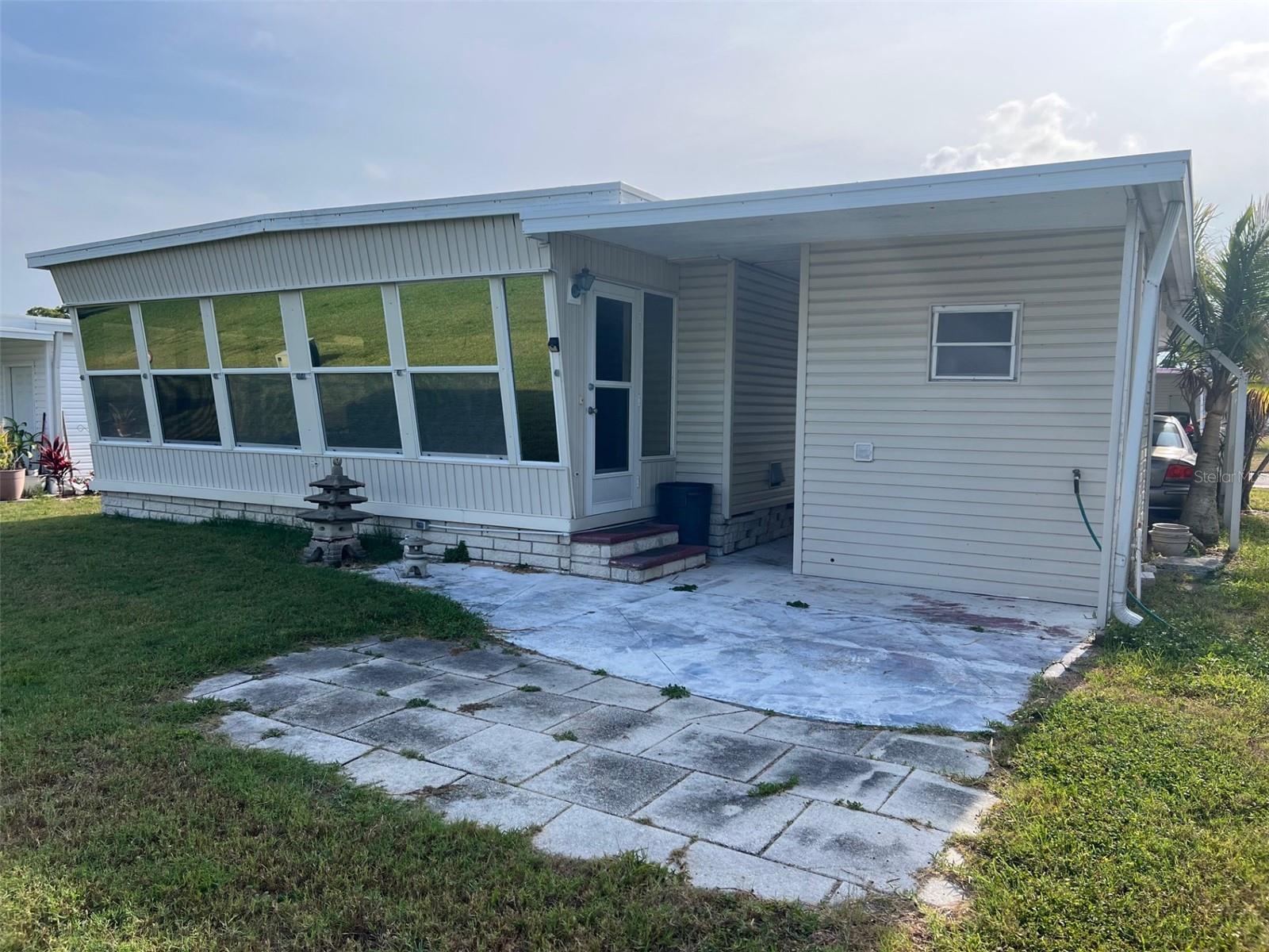 79 THATCH PALM STREET W