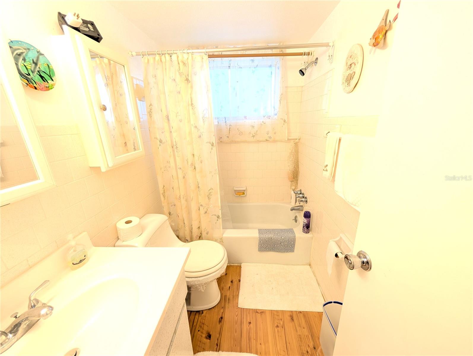 BAYSHORE GARDENS APTS 4 - Residential