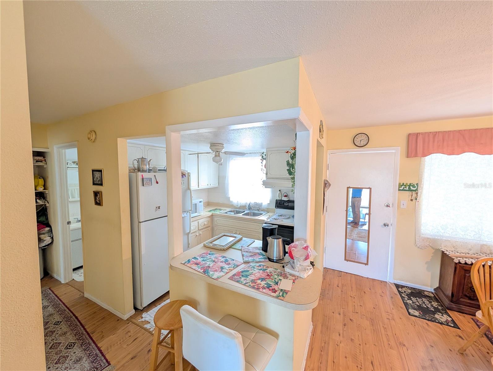 BAYSHORE GARDENS APTS 4 - Residential