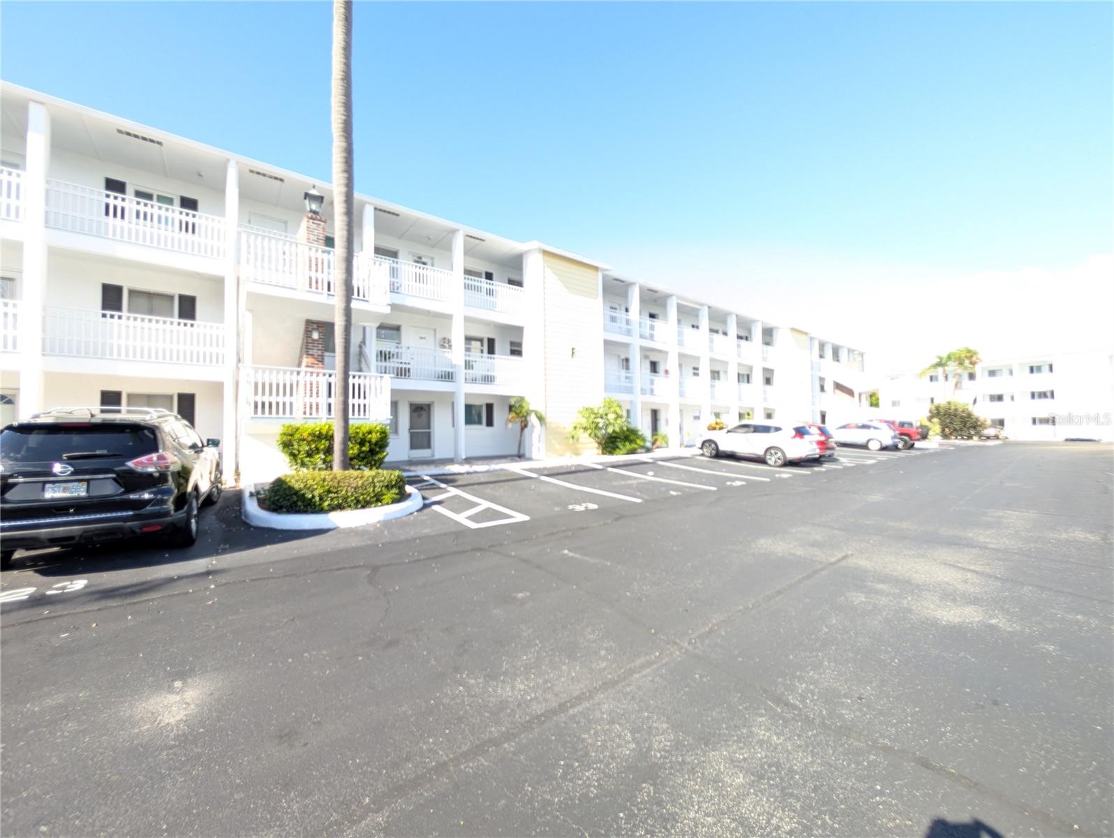 1563 LEISURE DRIVE F35
