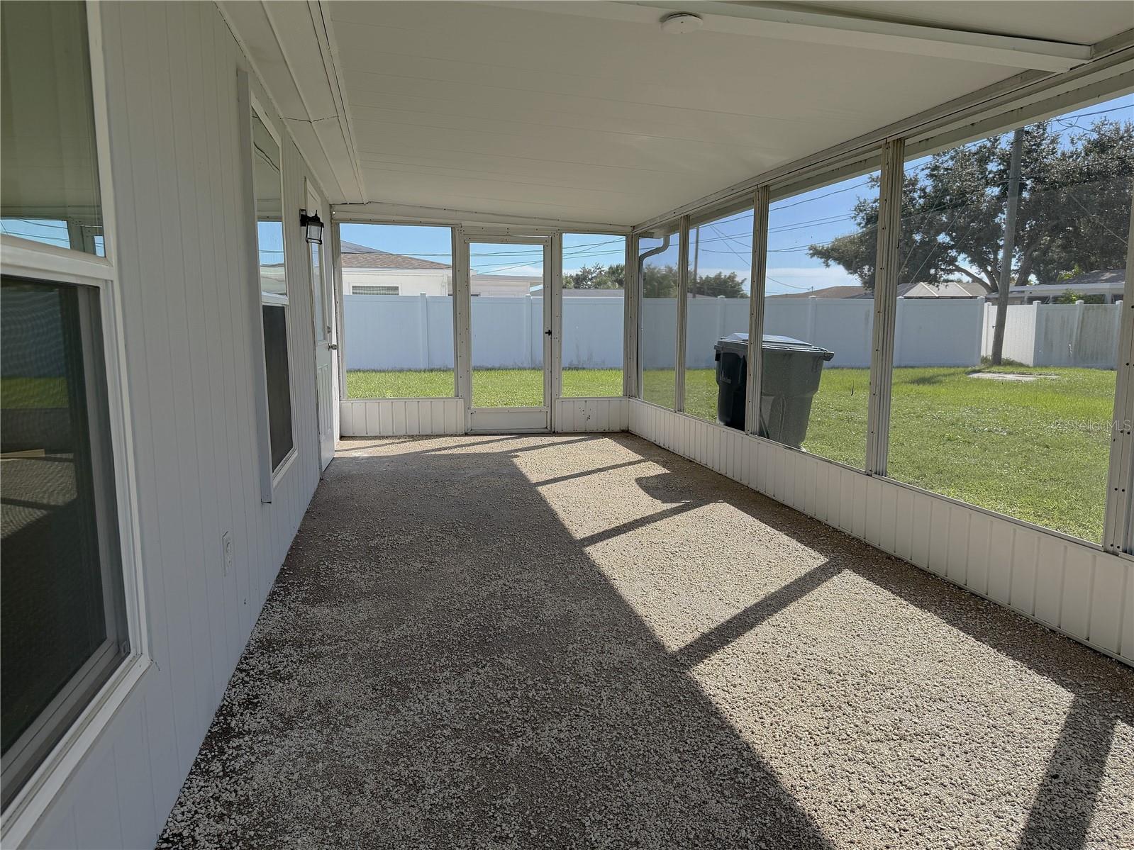 VENICE EAST 3RD ADD - Residential Lease