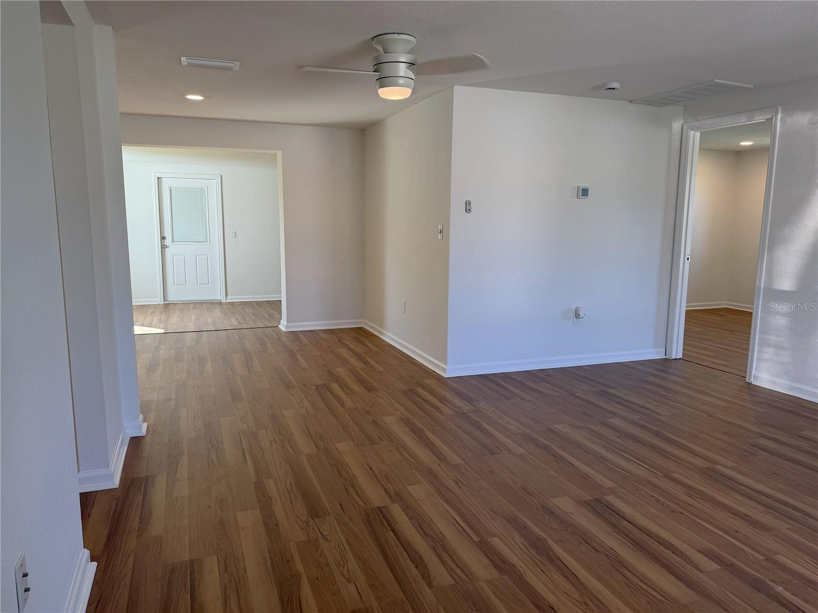 VENICE EAST 3RD ADD - Residential Lease