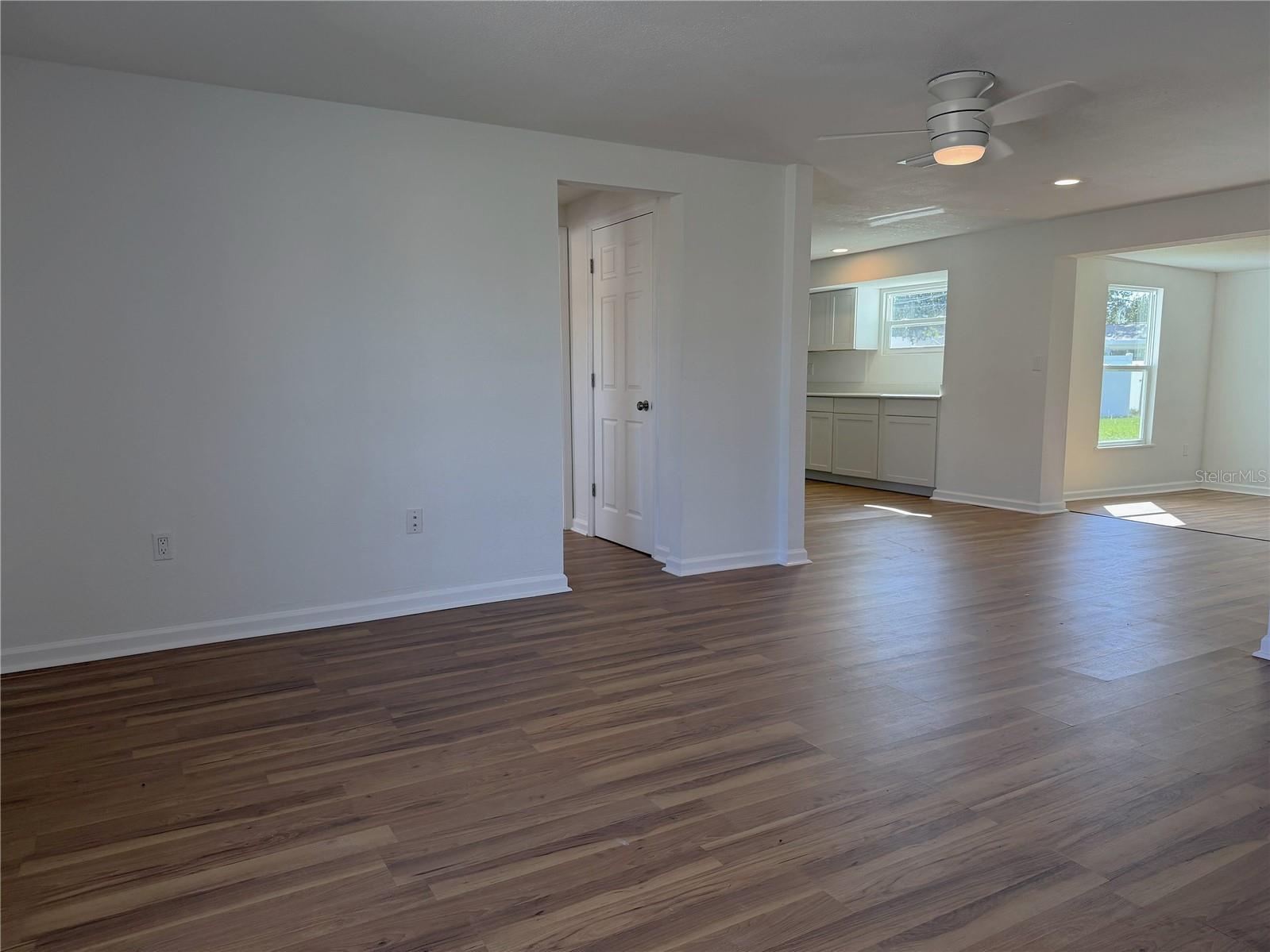 VENICE EAST 3RD ADD - Residential Lease