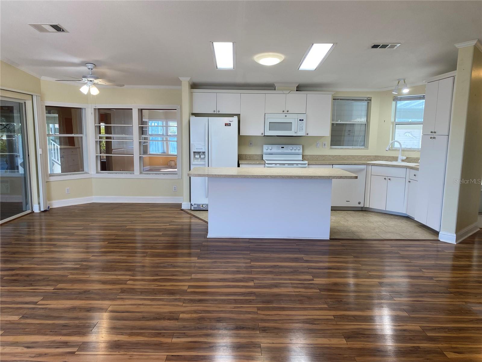 HARBOR COVE - Residential