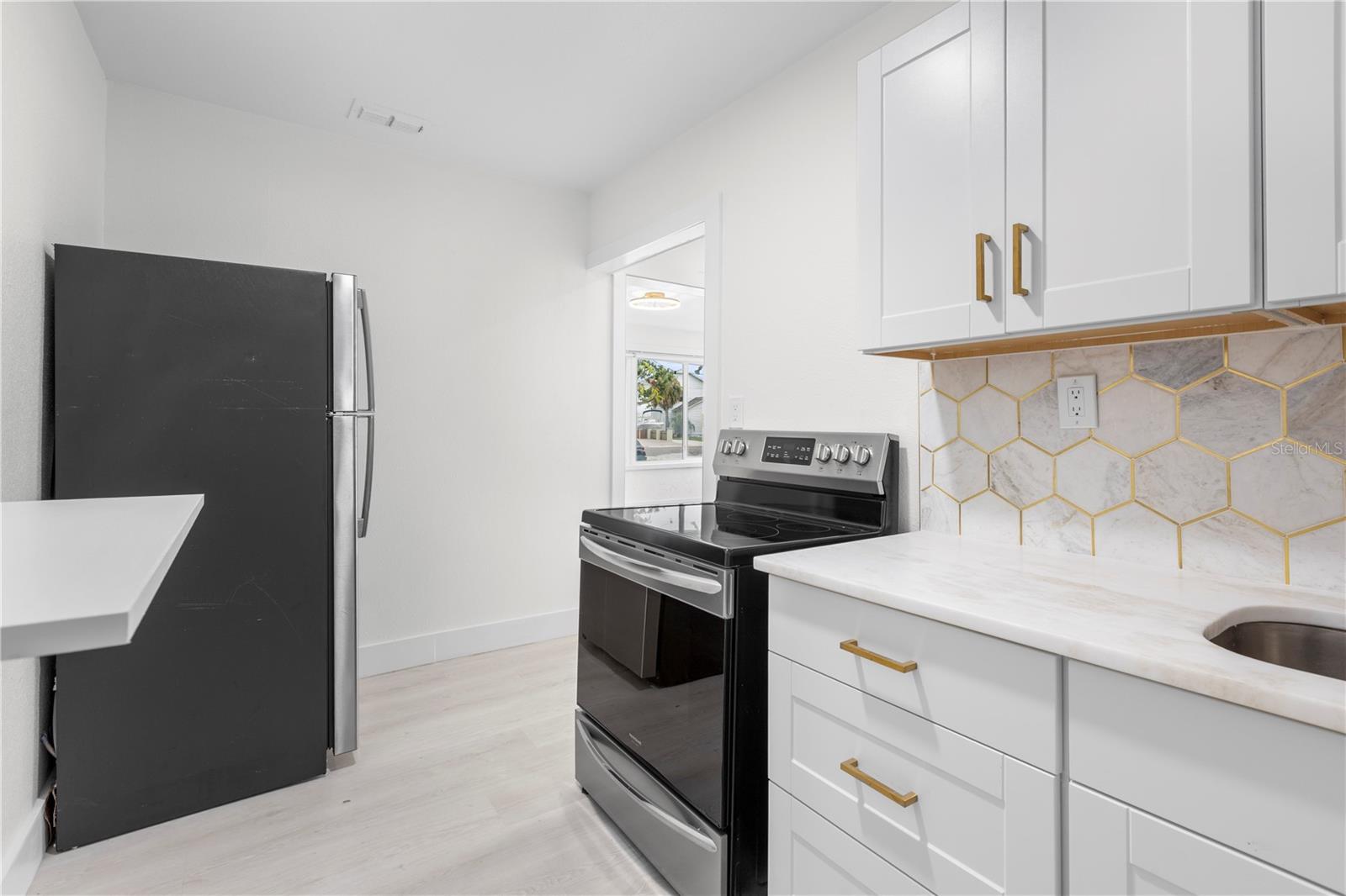 GULF SHORES 3RD ADD REP - Residential Lease