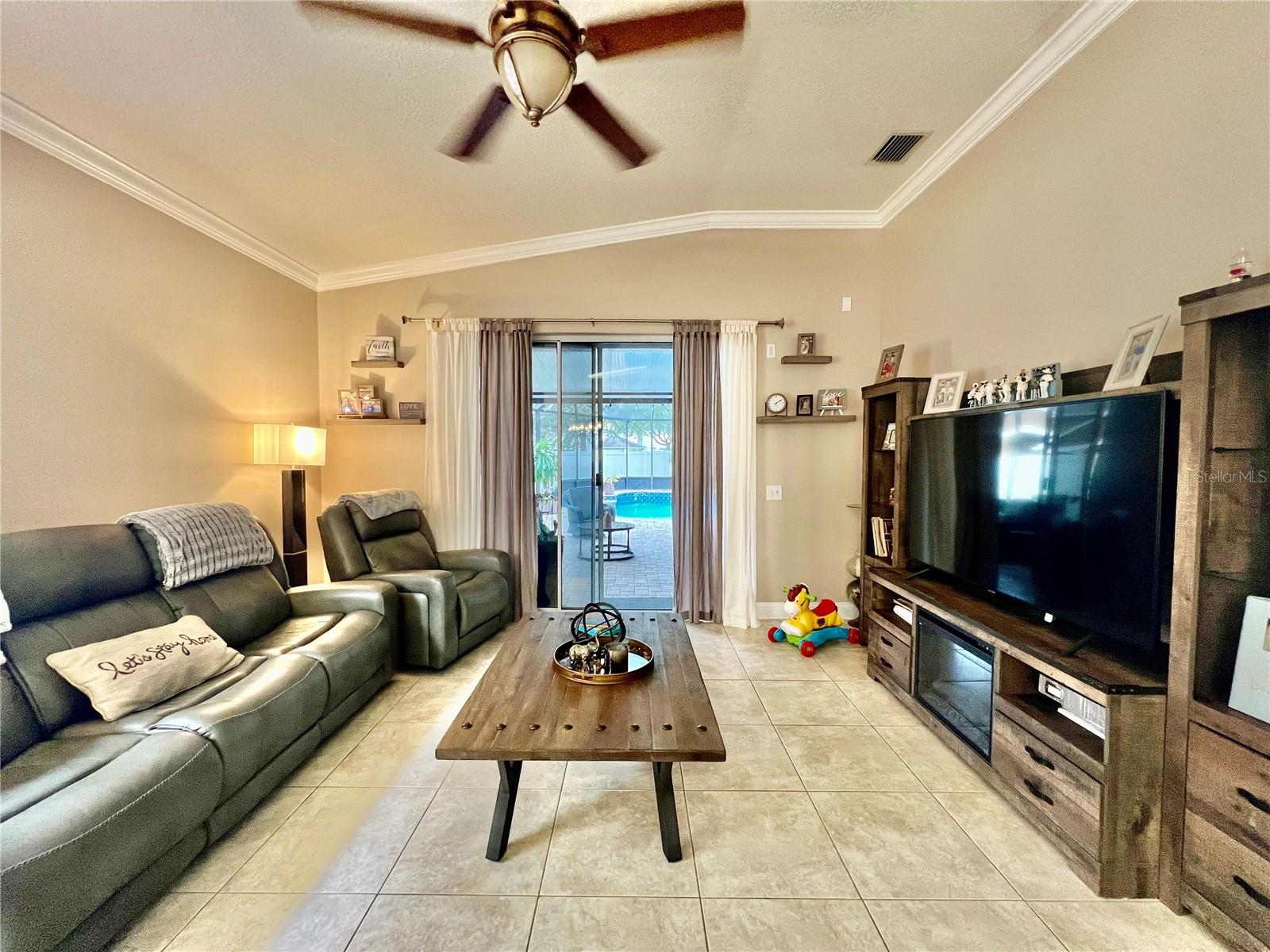 WHISPERING OAKS SECOND ADDITIO - Residential Lease