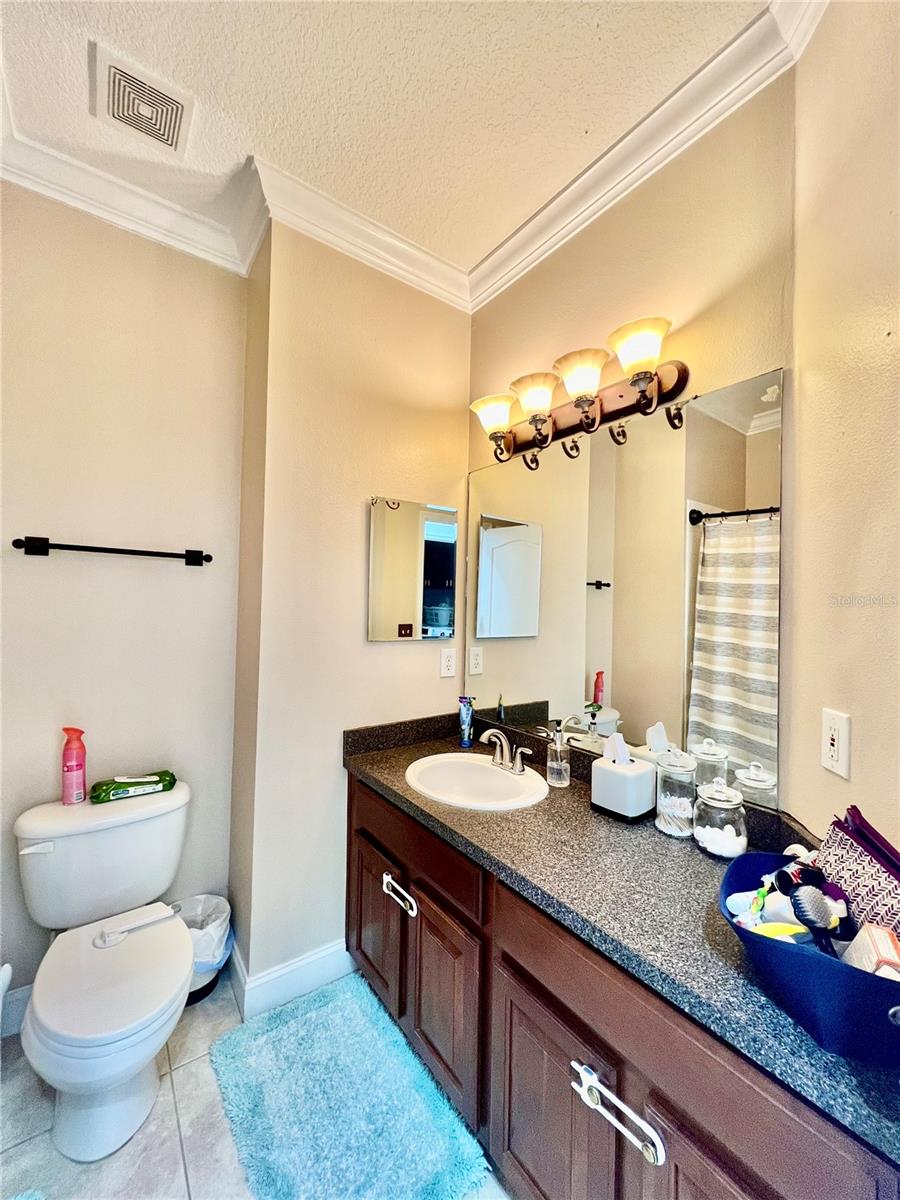 WHISPERING OAKS SECOND ADDITIO - Residential Lease