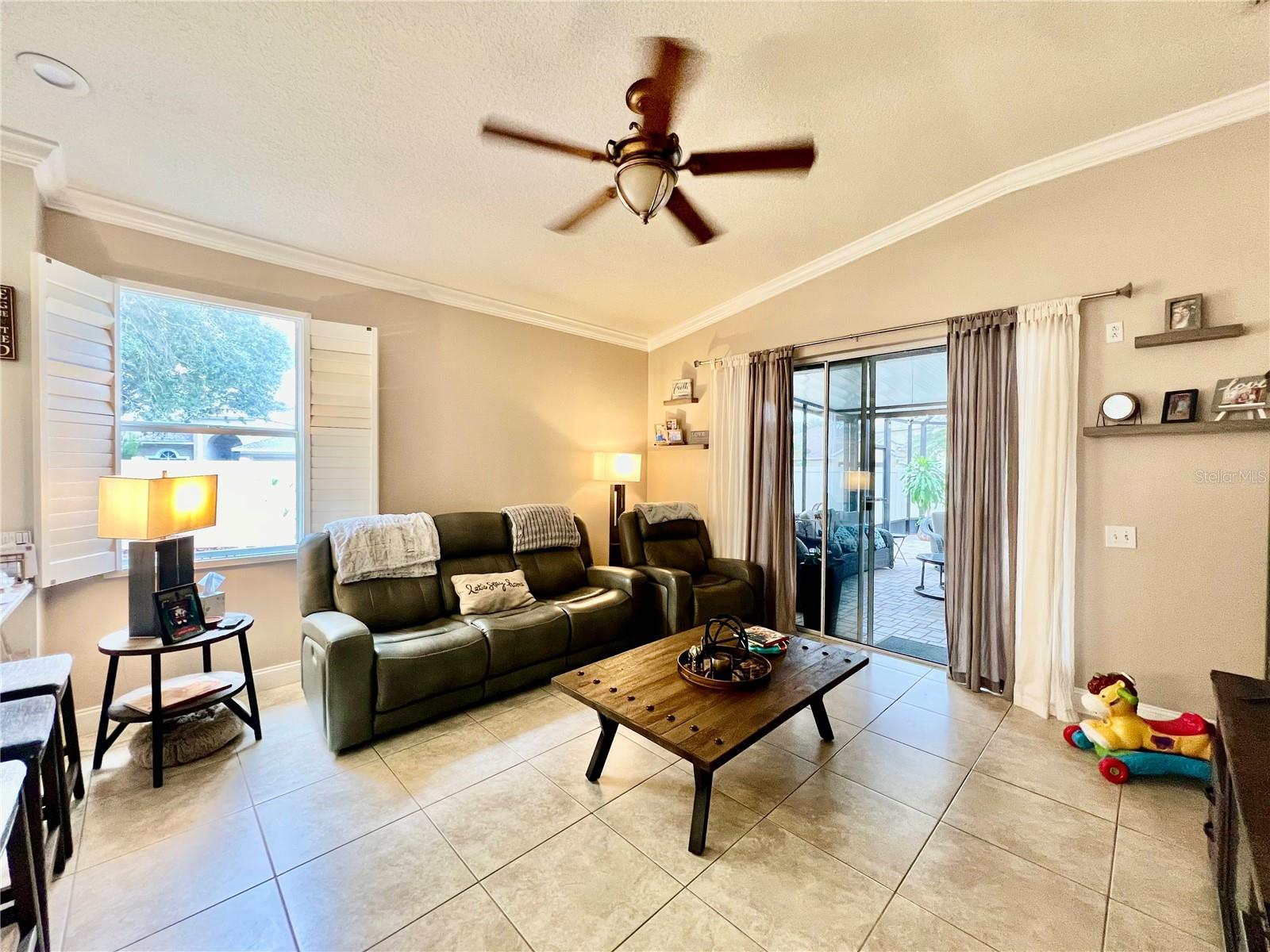 WHISPERING OAKS SECOND ADDITIO - Residential Lease