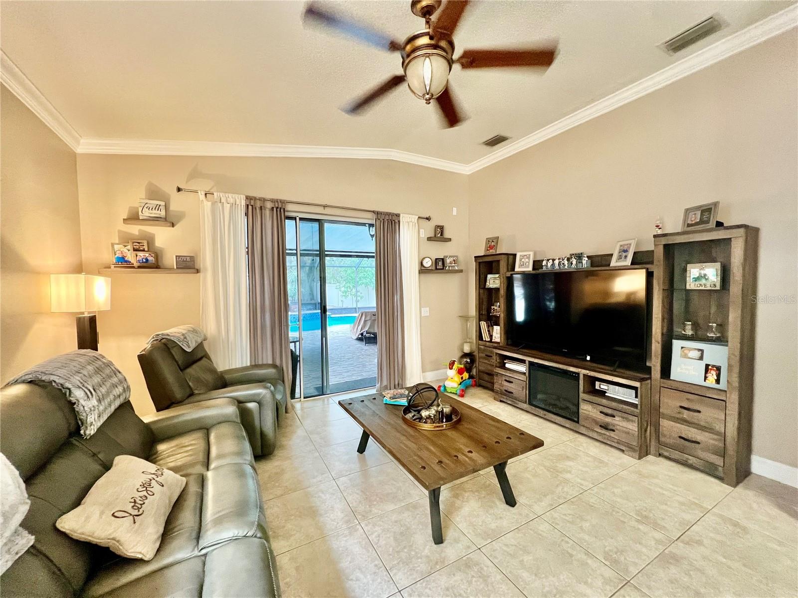 WHISPERING OAKS SECOND ADDITIO - Residential Lease