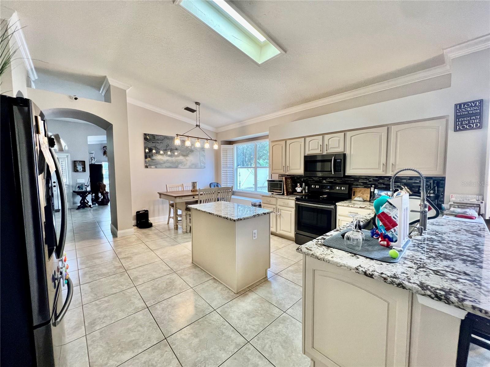 WHISPERING OAKS SECOND ADDITIO - Residential Lease