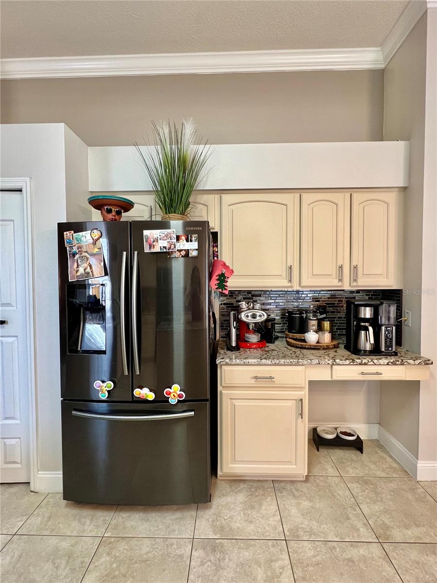 WHISPERING OAKS SECOND ADDITIO - Residential Lease