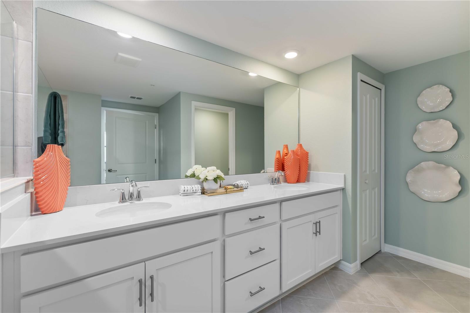 LEGENDS COVE - Residential