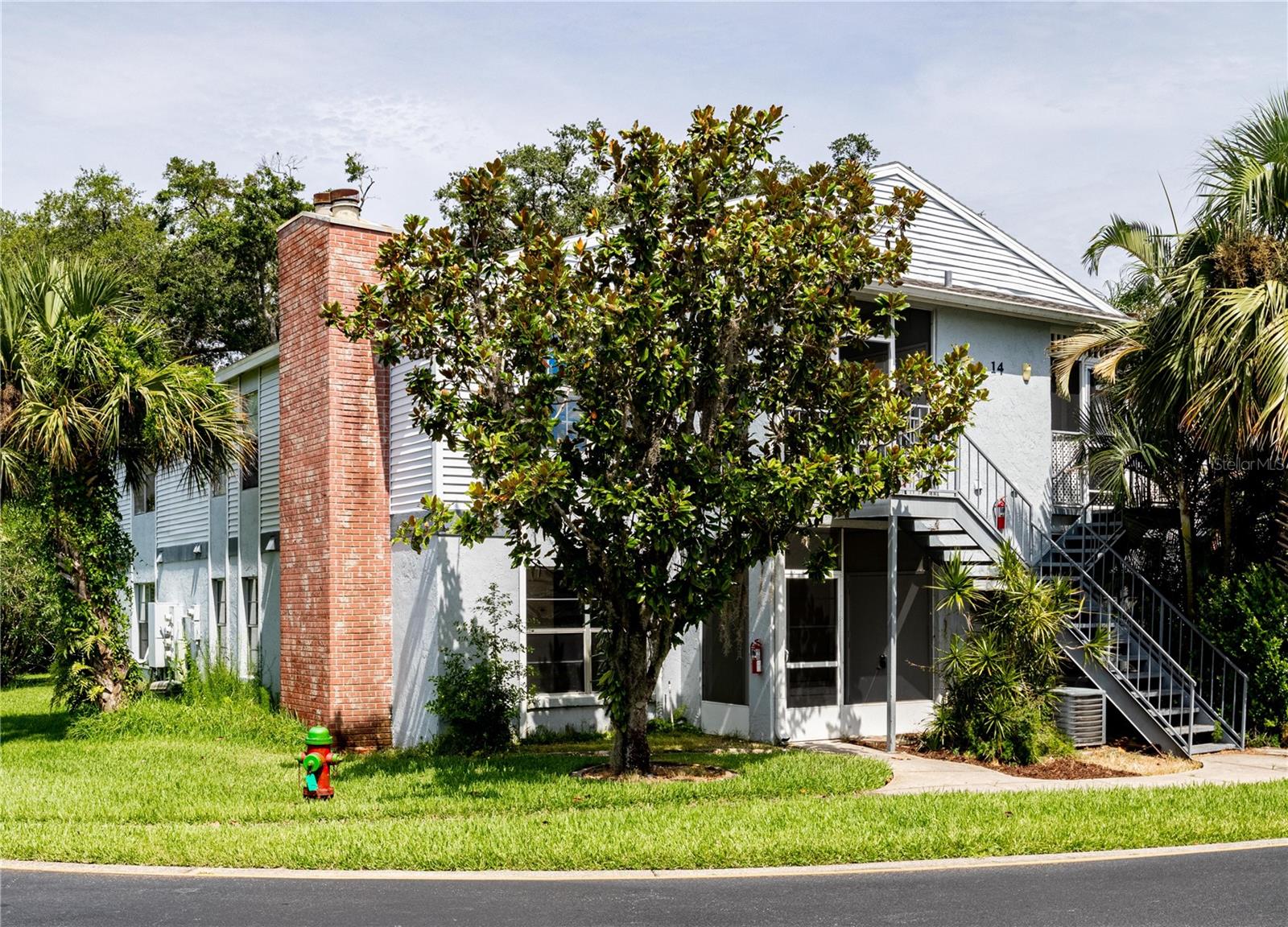 You're Gonna Love living here!!! COME SEE THIS GREAT 2 bedroom 2 bath, 1st floor Condo. Open floor plan, could be converted back to a 2 bedroom. Close to Everything! Living Room with fireplace for cozy winter nights. The Utility Washer and Dryer and the water is included! Community Amenities: Swimming pool to cool off in on those hot summer days, tennis courts as well as a racket ball court, not to mention a fitness center and the water front pier on Lake Minnie for quiet times. Close to Lake Mary Blvd and 1792....LOCATION, LOCATION, LOCATION! Really Great Place to call Home! ***CALL NOW to schedule a showing as this will not last long!!!