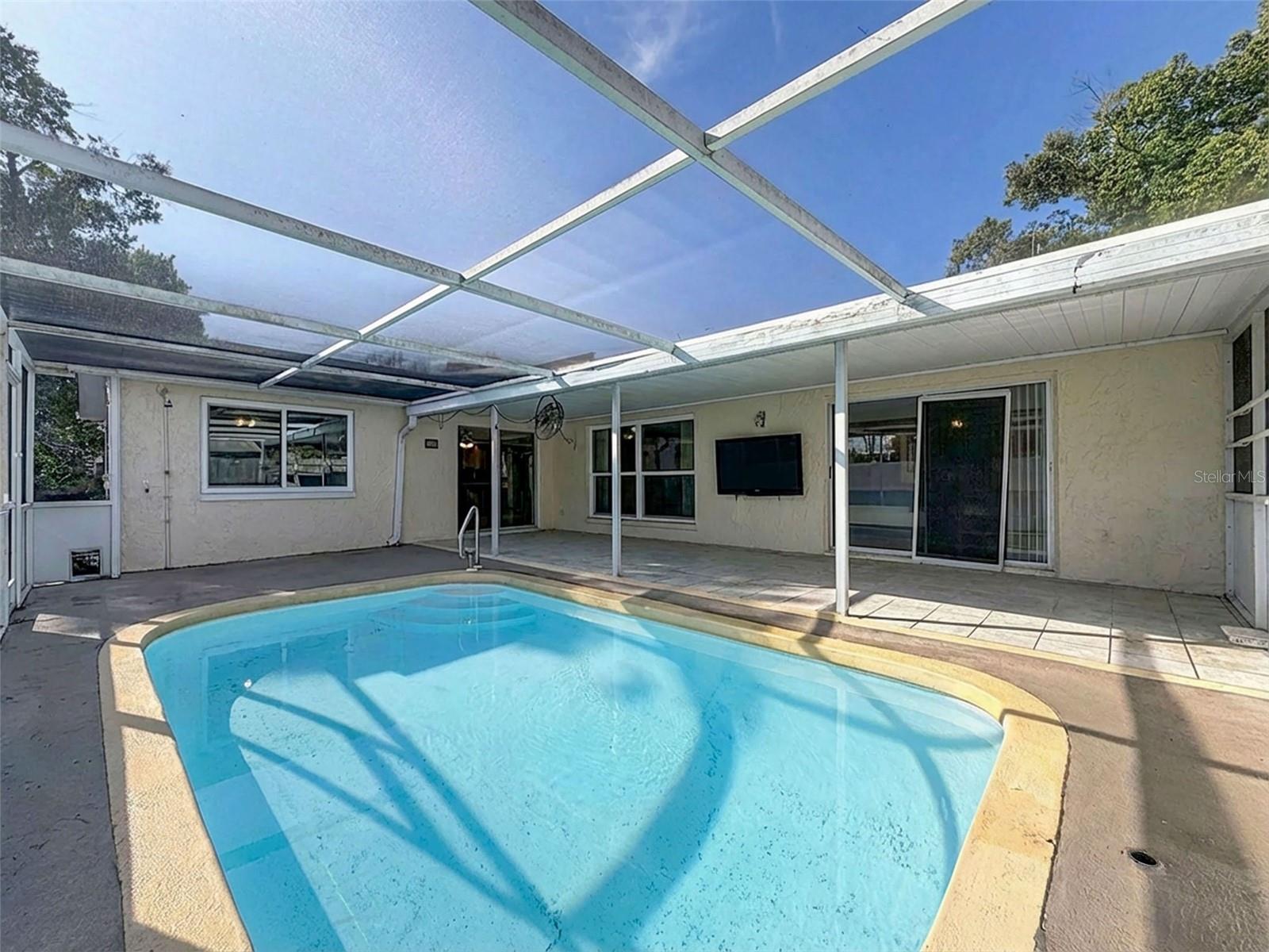 REGENCY PARK - Residential