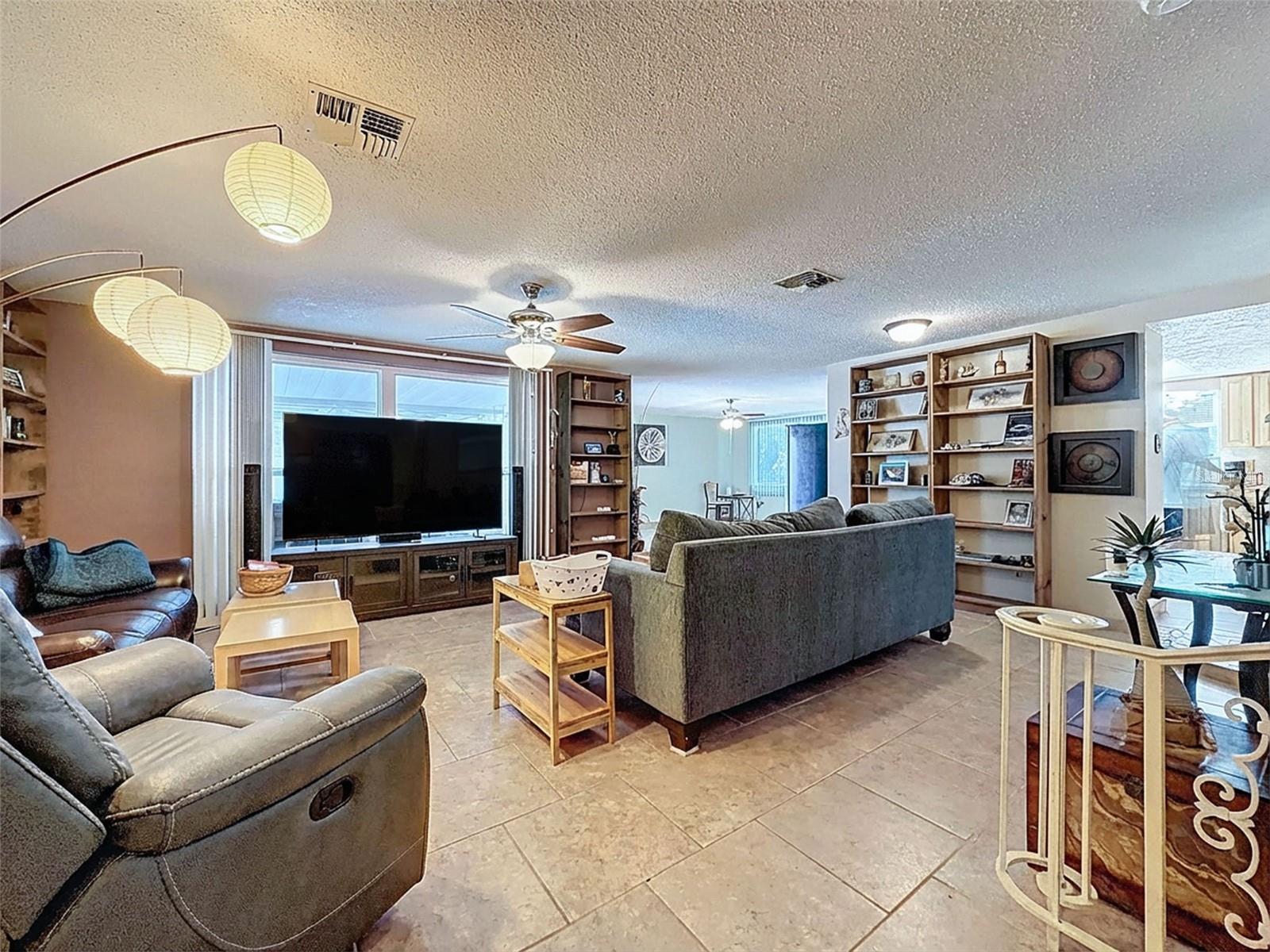 REGENCY PARK - Residential