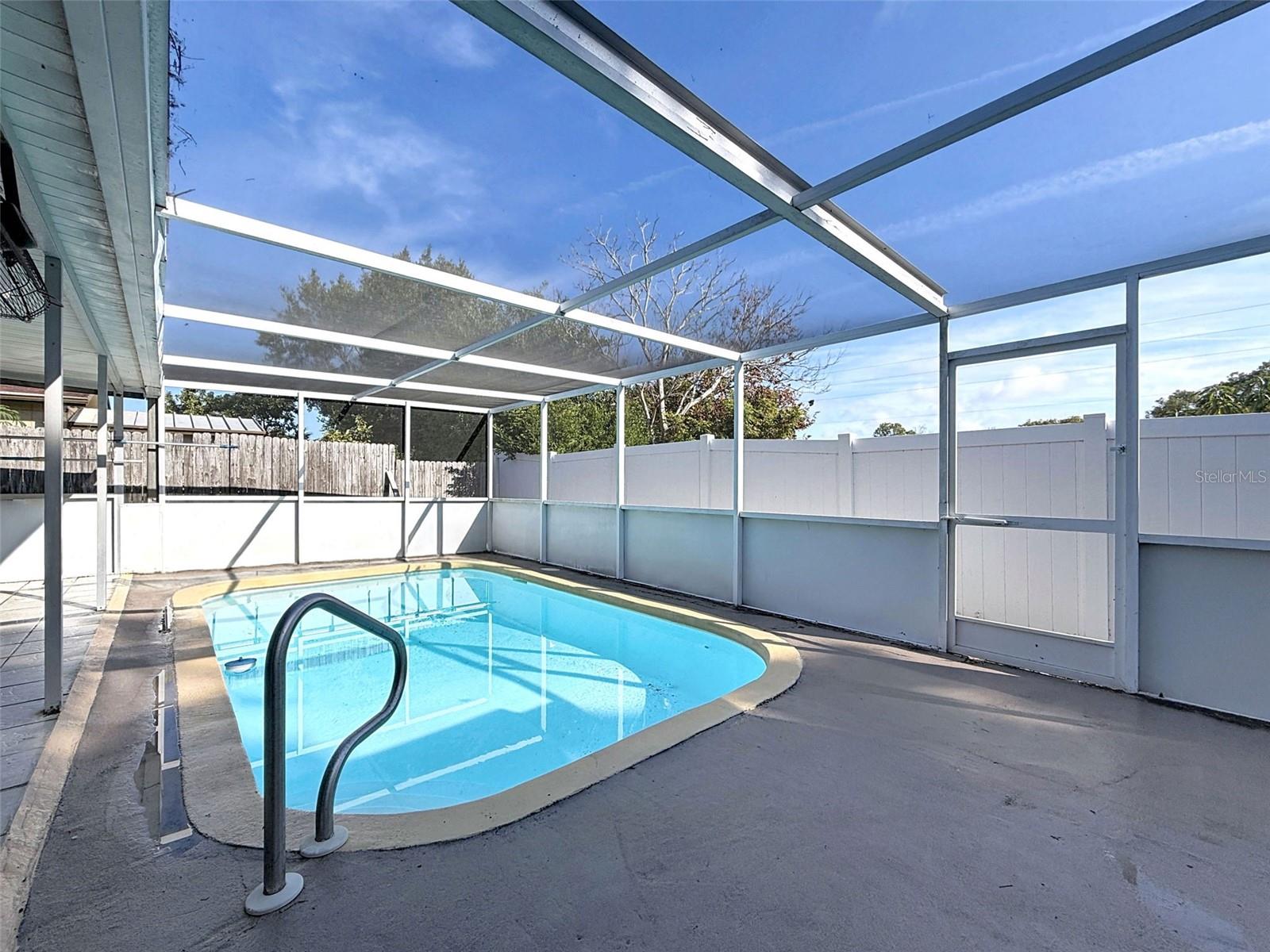 REGENCY PARK - Residential