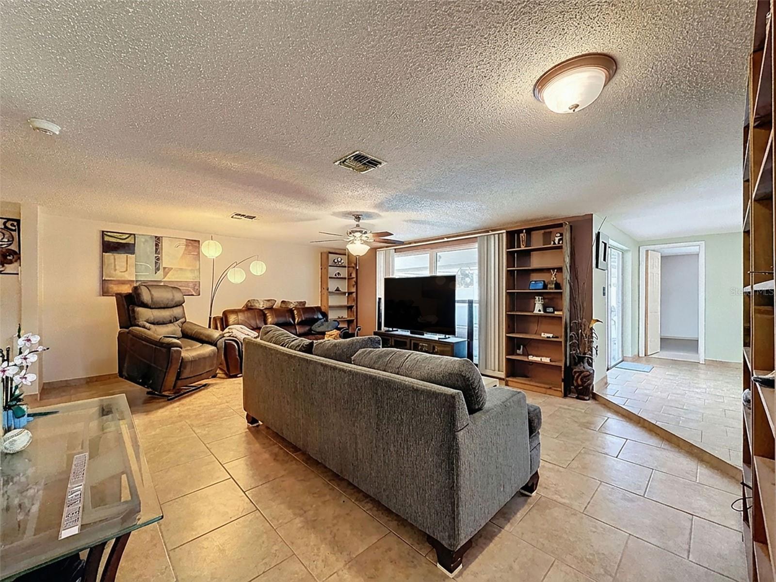 REGENCY PARK - Residential