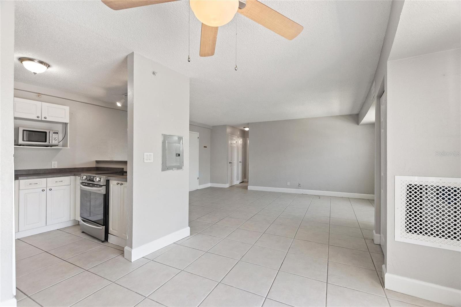 WAVE THE CONDO - Residential