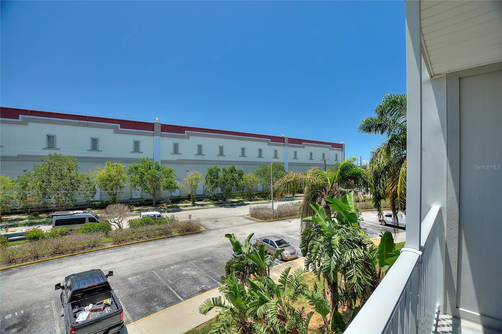 WAVE THE CONDO - Residential