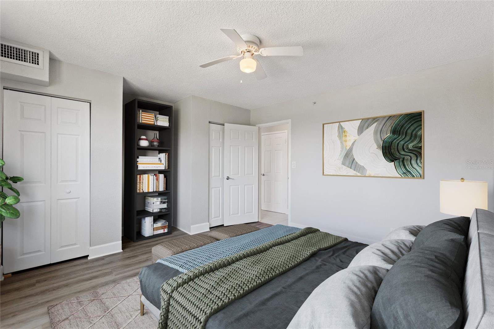 WAVE THE CONDO - Residential