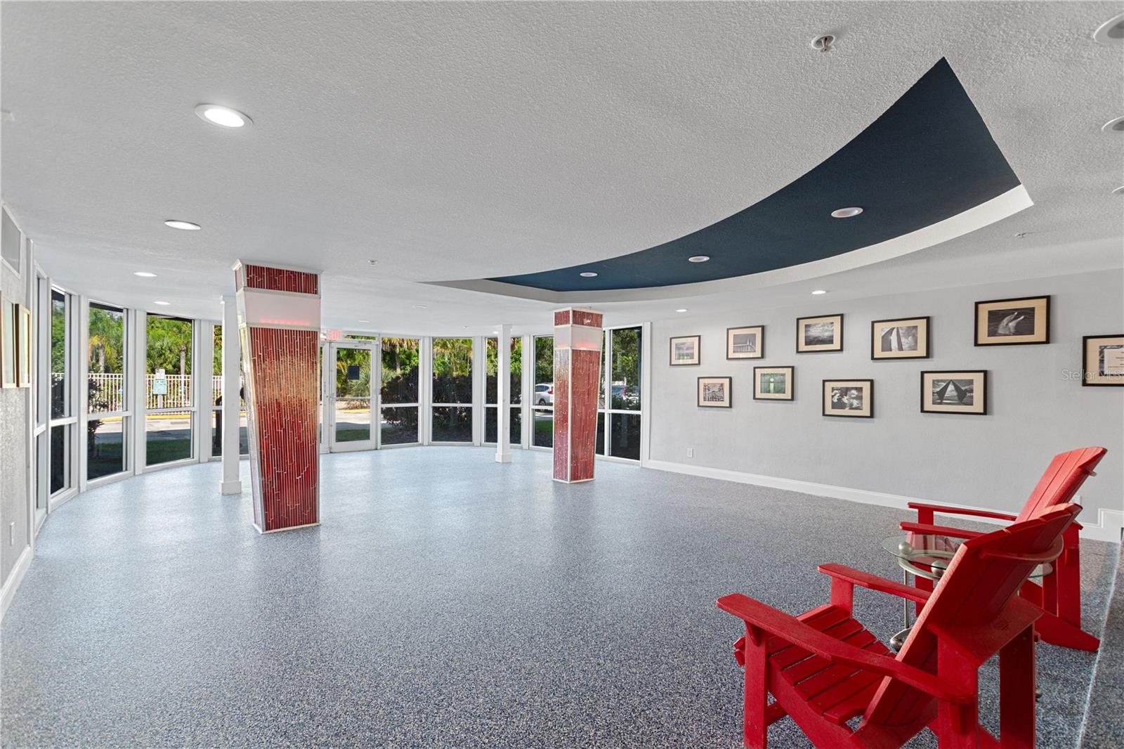 WAVE THE CONDO - Residential