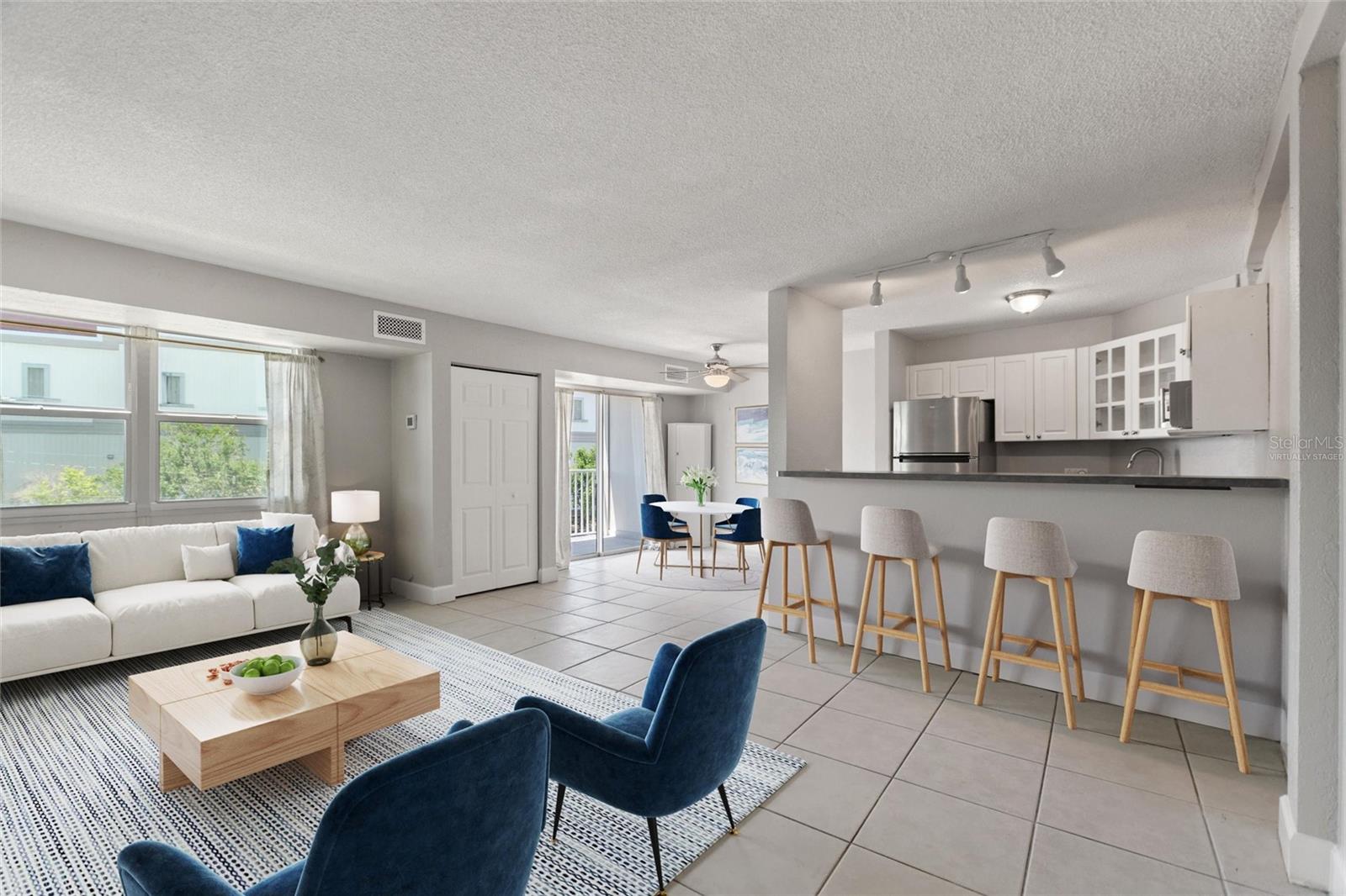 WAVE THE CONDO - Residential