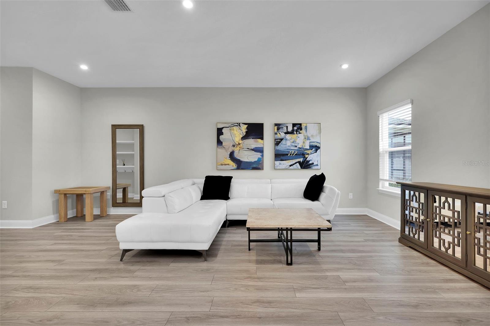 WELLS CRK PH 3A - Residential Lease