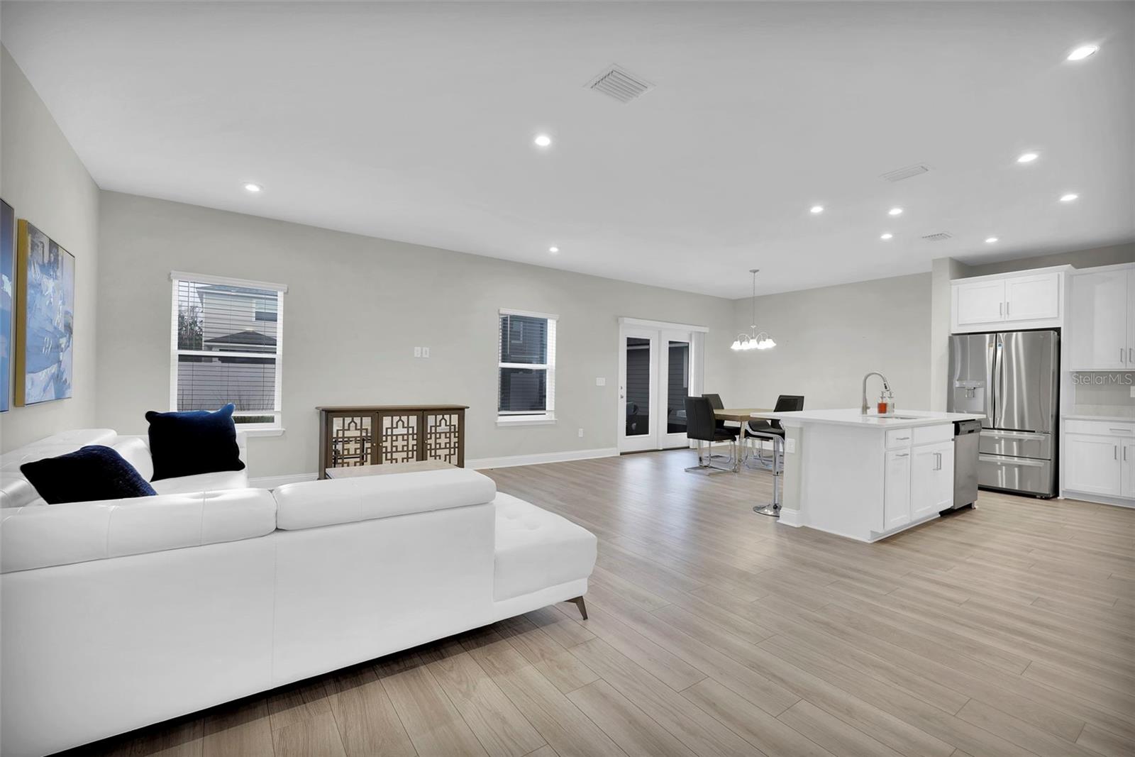 WELLS CRK PH 3A - Residential Lease