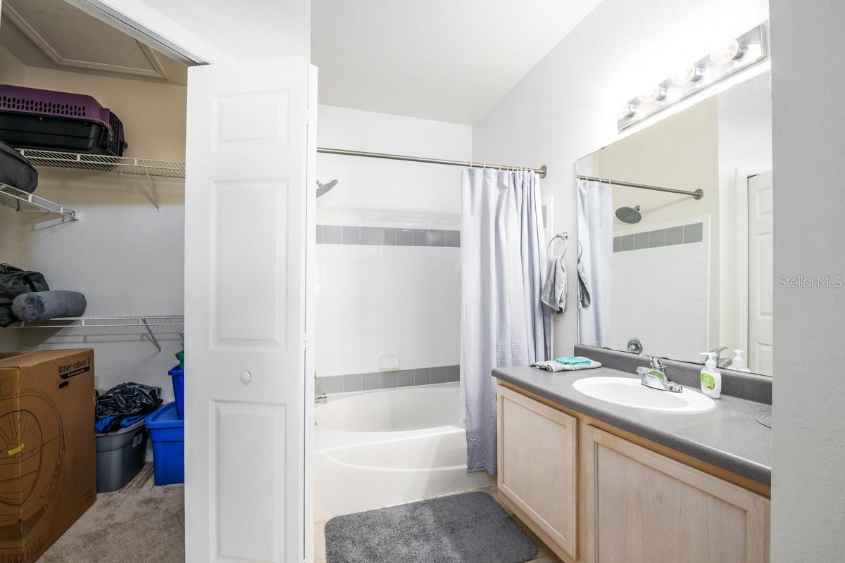 HAMPTONS/METROWEST - Residential