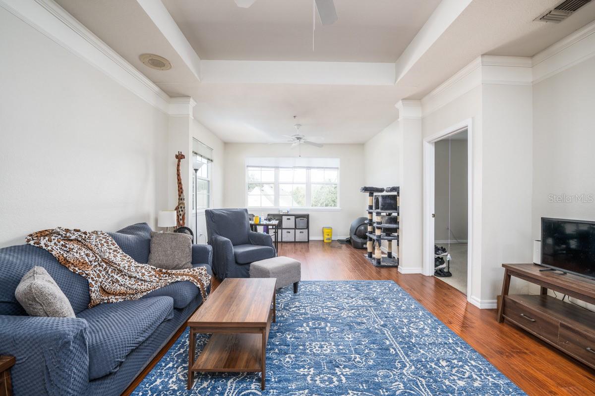 HAMPTONS/METROWEST - Residential