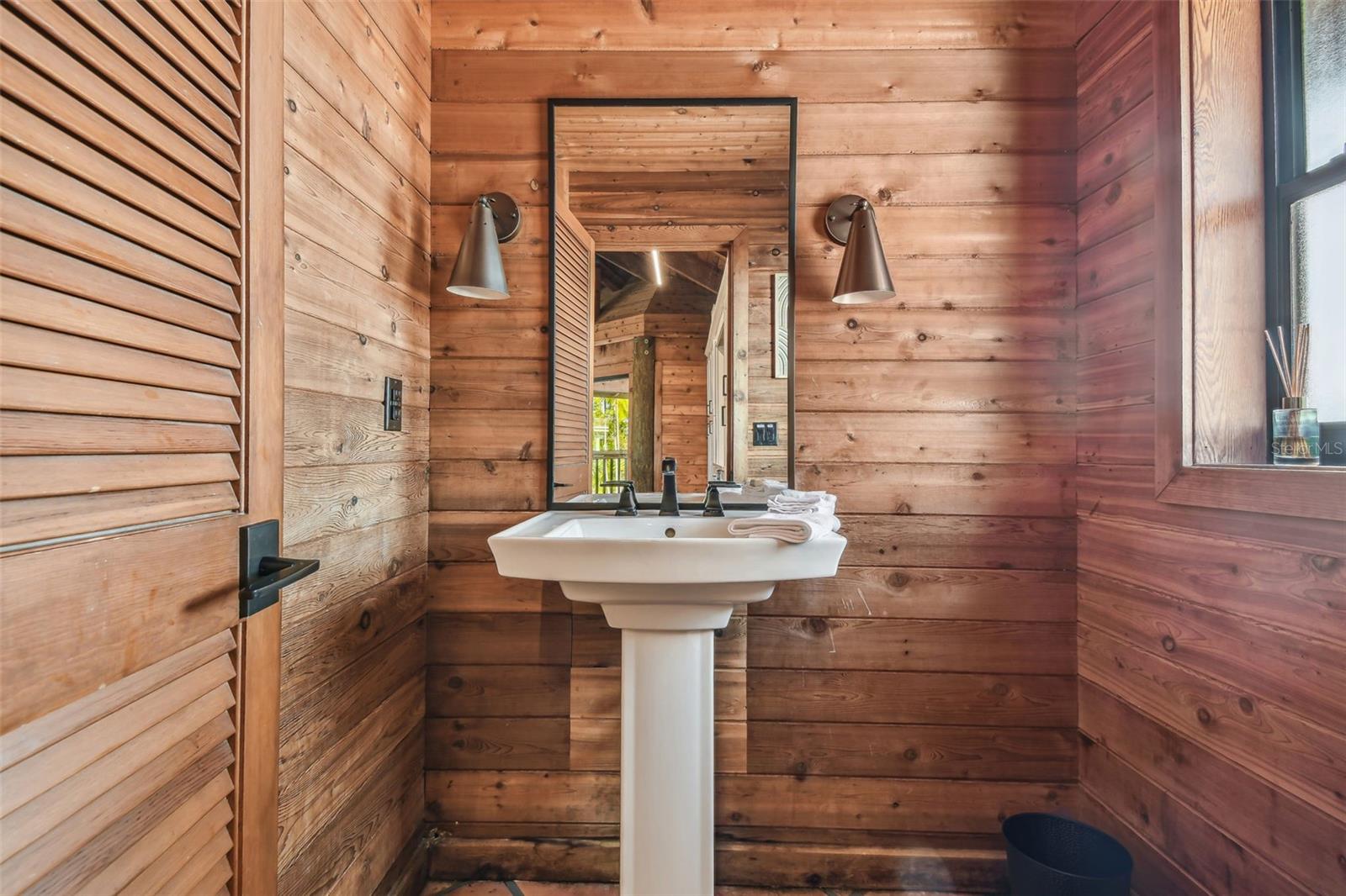 JEWFISH KEY - Residential