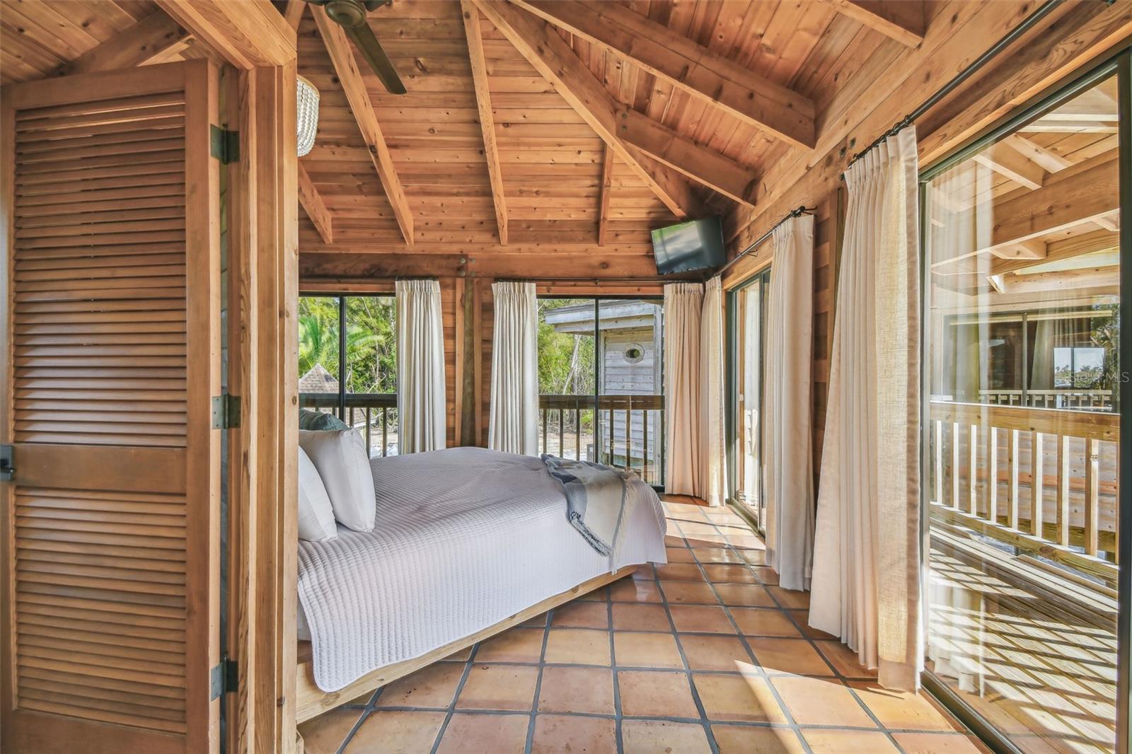 JEWFISH KEY - Residential