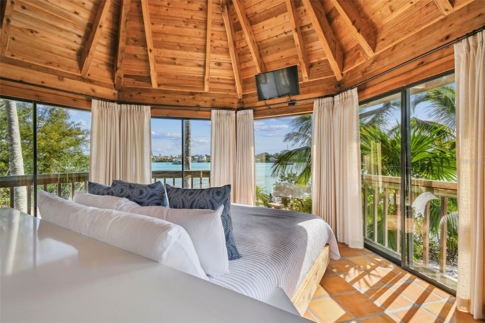 JEWFISH KEY - Residential