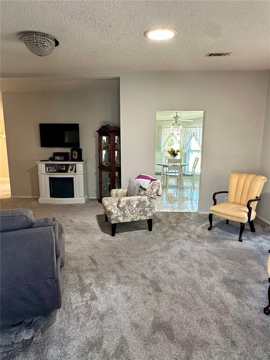 LADY LAKE ORANGE BLOSSOM GARDENS UNIT 10 - Residential