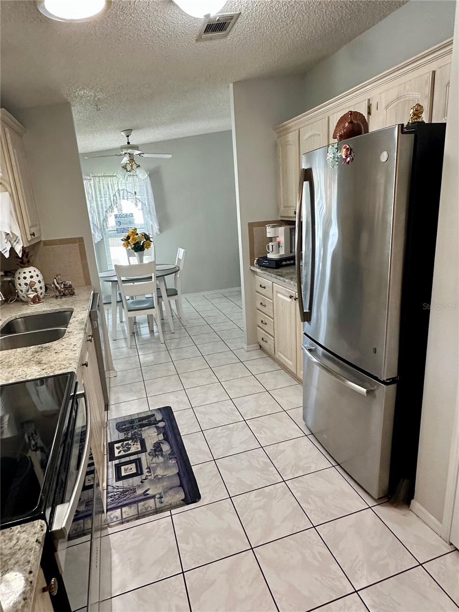 LADY LAKE ORANGE BLOSSOM GARDENS UNIT 10 - Residential