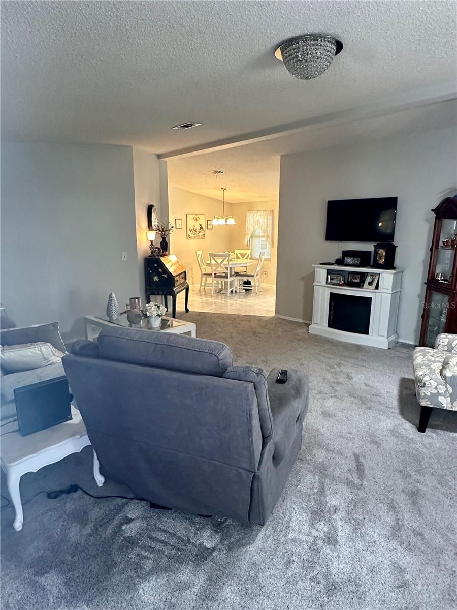 LADY LAKE ORANGE BLOSSOM GARDENS UNIT 10 - Residential