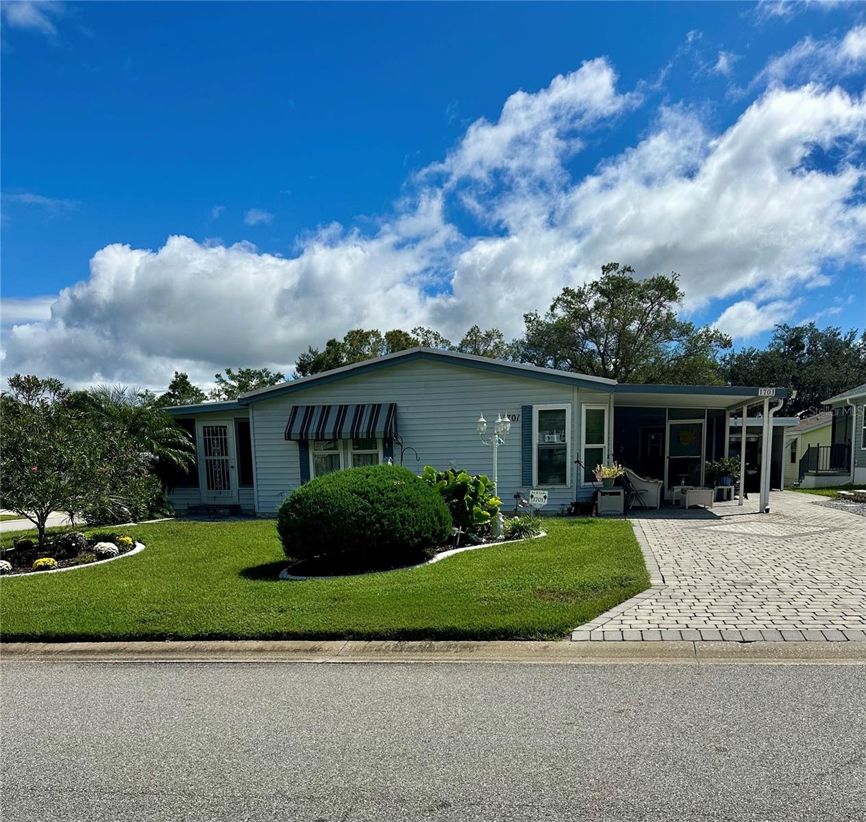 LADY LAKE ORANGE BLOSSOM GARDENS UNIT 10 - Residential