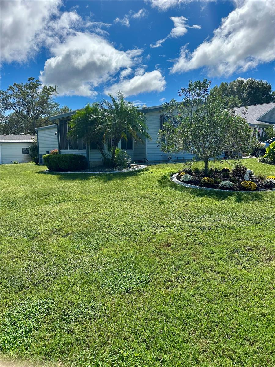 LADY LAKE ORANGE BLOSSOM GARDENS UNIT 10 - Residential