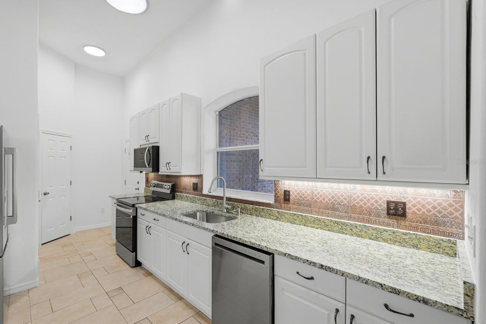 5941 MARVILLE CIRCLE