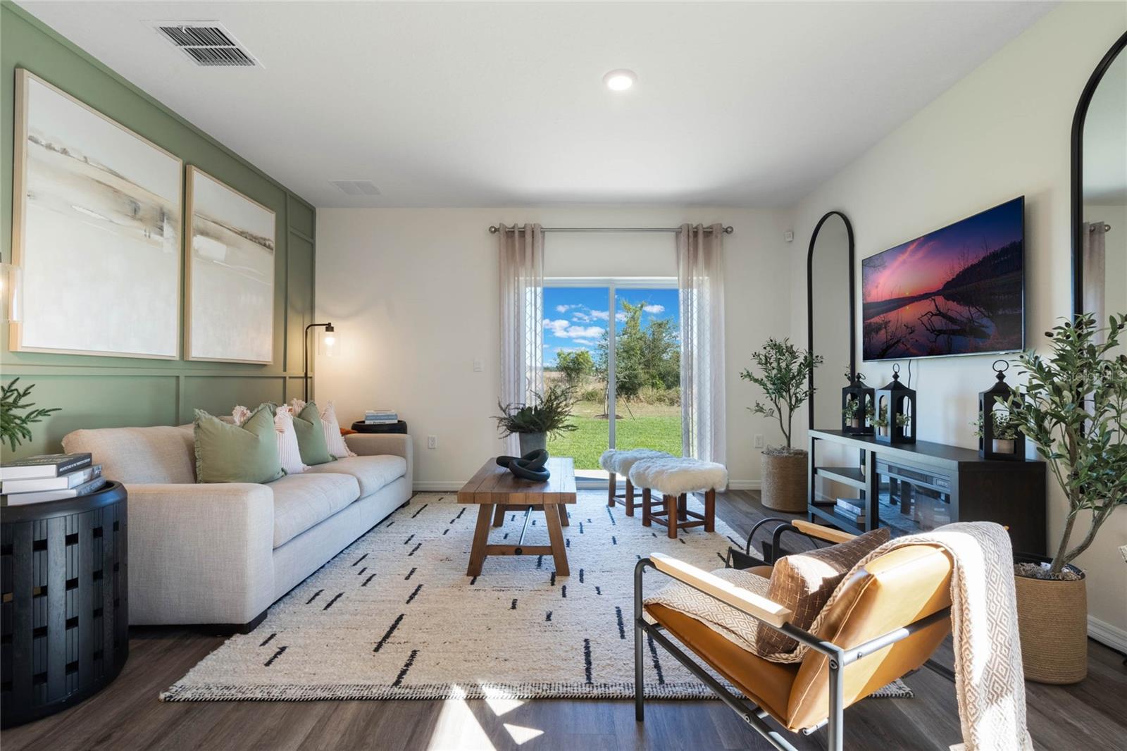 HAWTHORNE RANCH - Residential