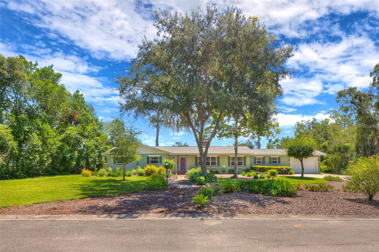 709 PINE TREE COURT