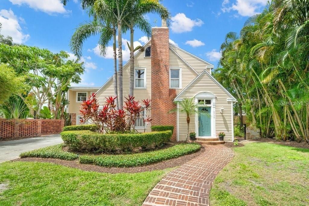 Photo of 3730 Foster Hill Drive N, St Petersburg, FL 33704 (MLS # TB8414685)