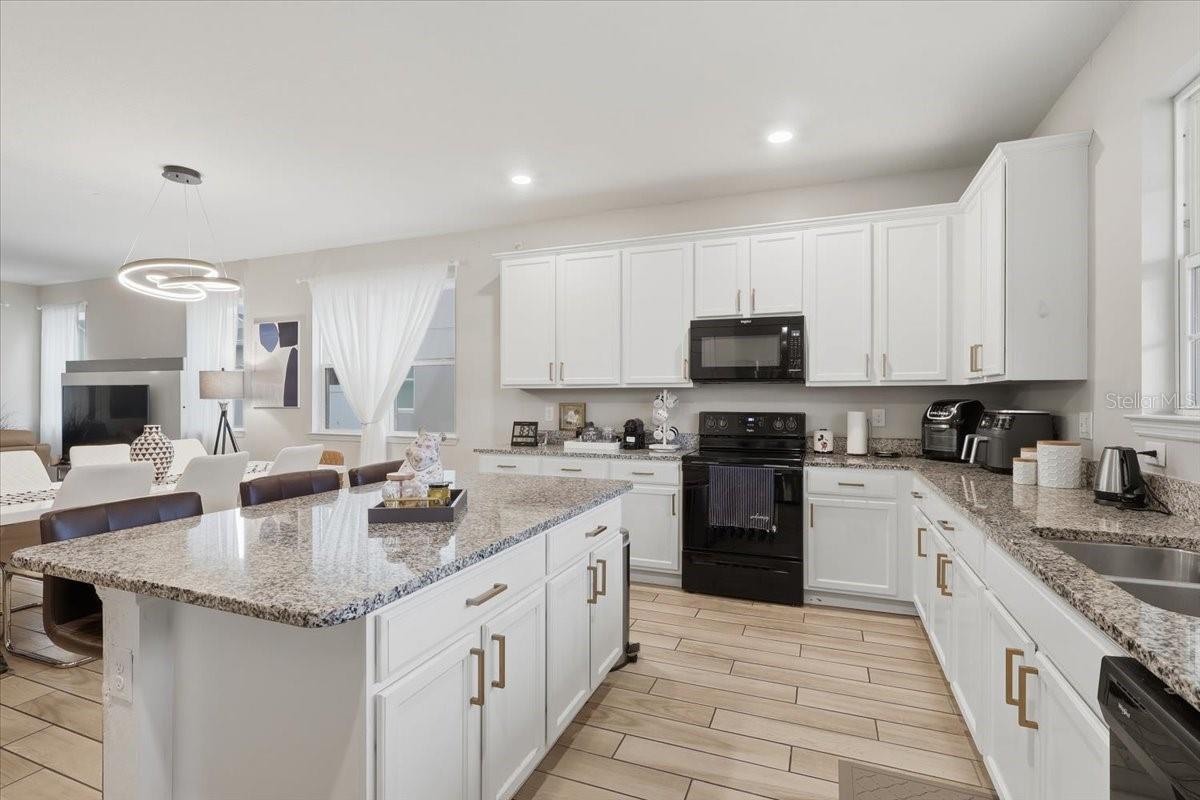 VINEYARDS/HORIZONS WEST PH 4 - Residential