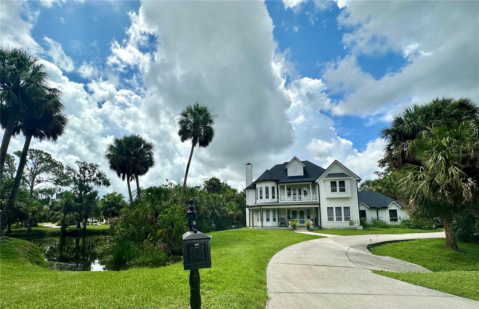 1587 FIRETHORNE LAKES DRIVE