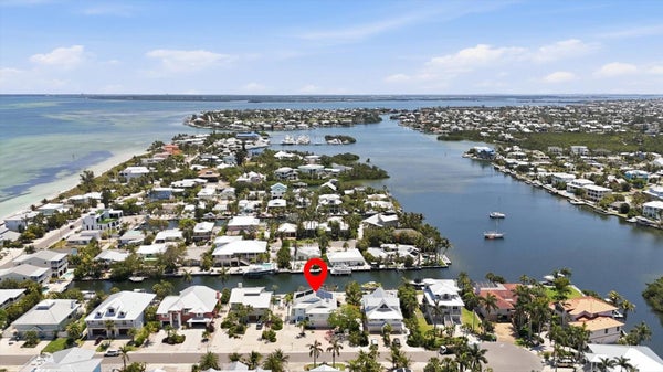 517 KUMQUAT DR, ANNA MARIA, FL 34216 - Image c92f4f28d7c1cc5ee2baa0f0cd5e0931/243224094