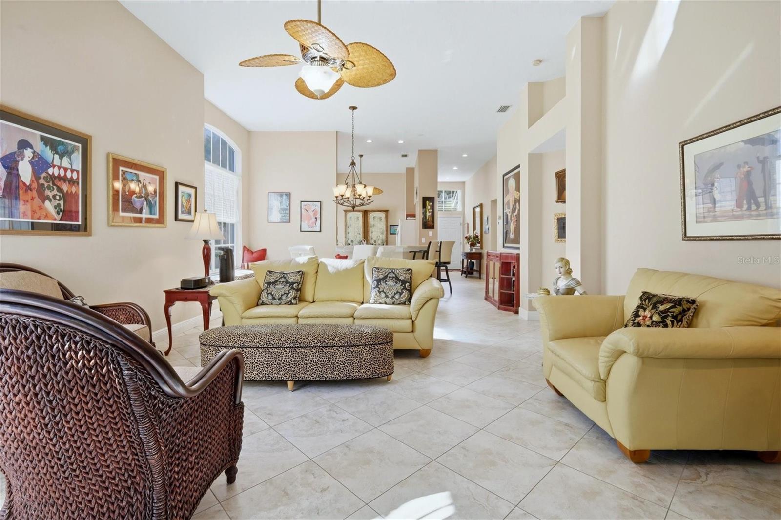 UNIVERSITY PARK COUNTRY CLUB - Residential