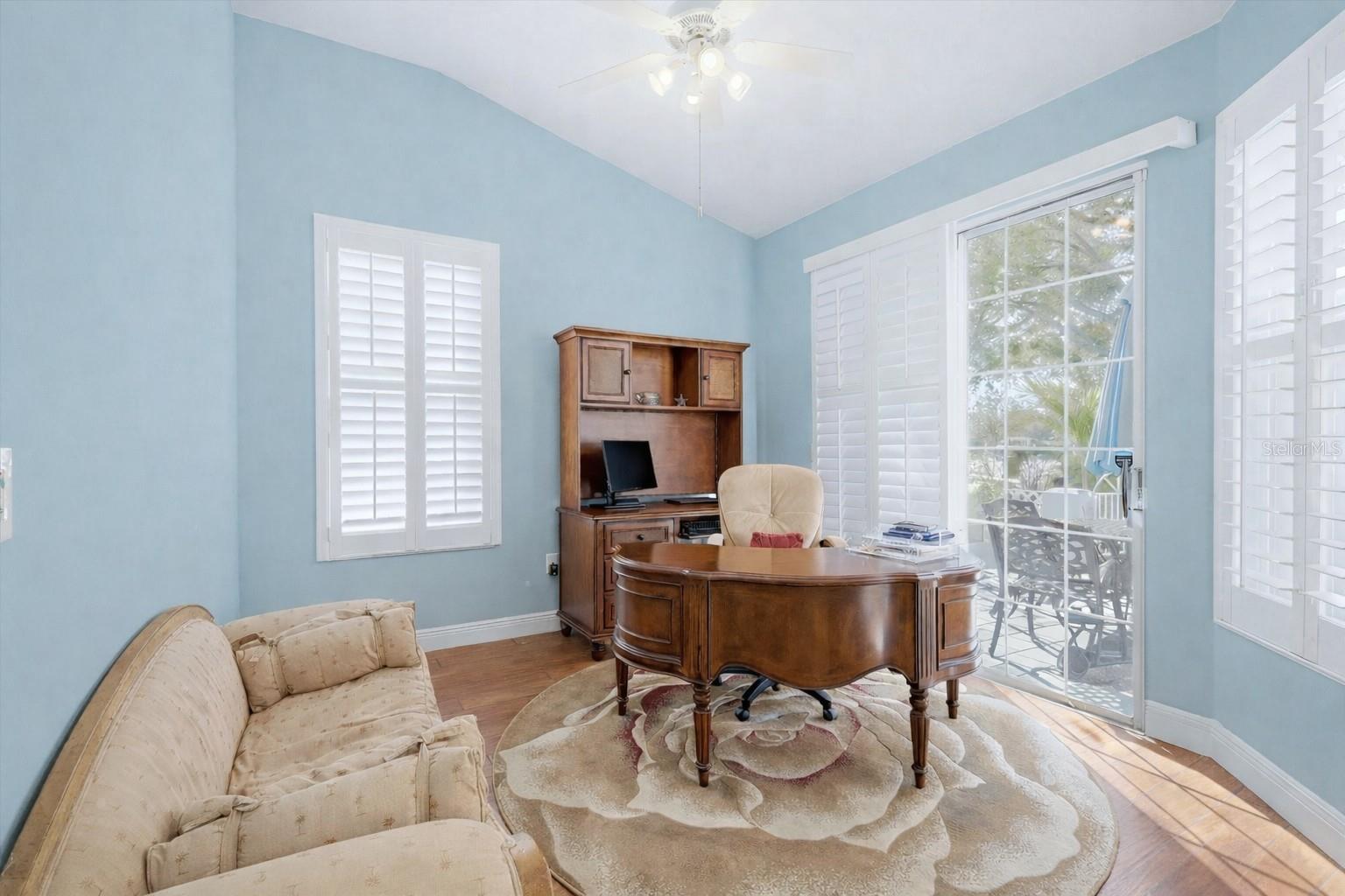 UNIVERSITY PARK COUNTRY CLUB - Residential